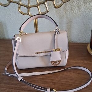 Michael Kors Ava Small Soft Pink Crossbody  EUC